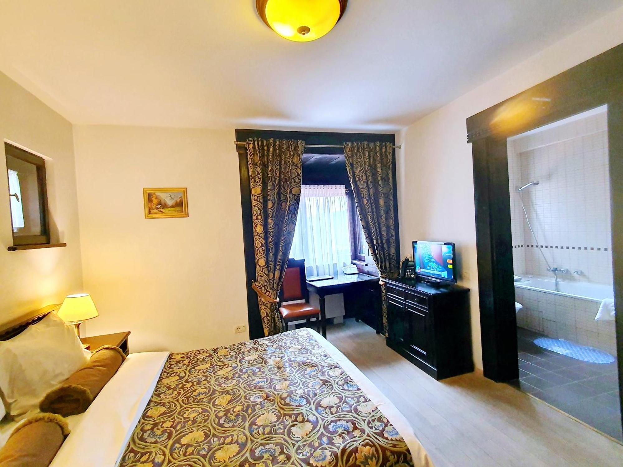 Vila Leonida - Resort Leonida Buşteni エクステリア 写真