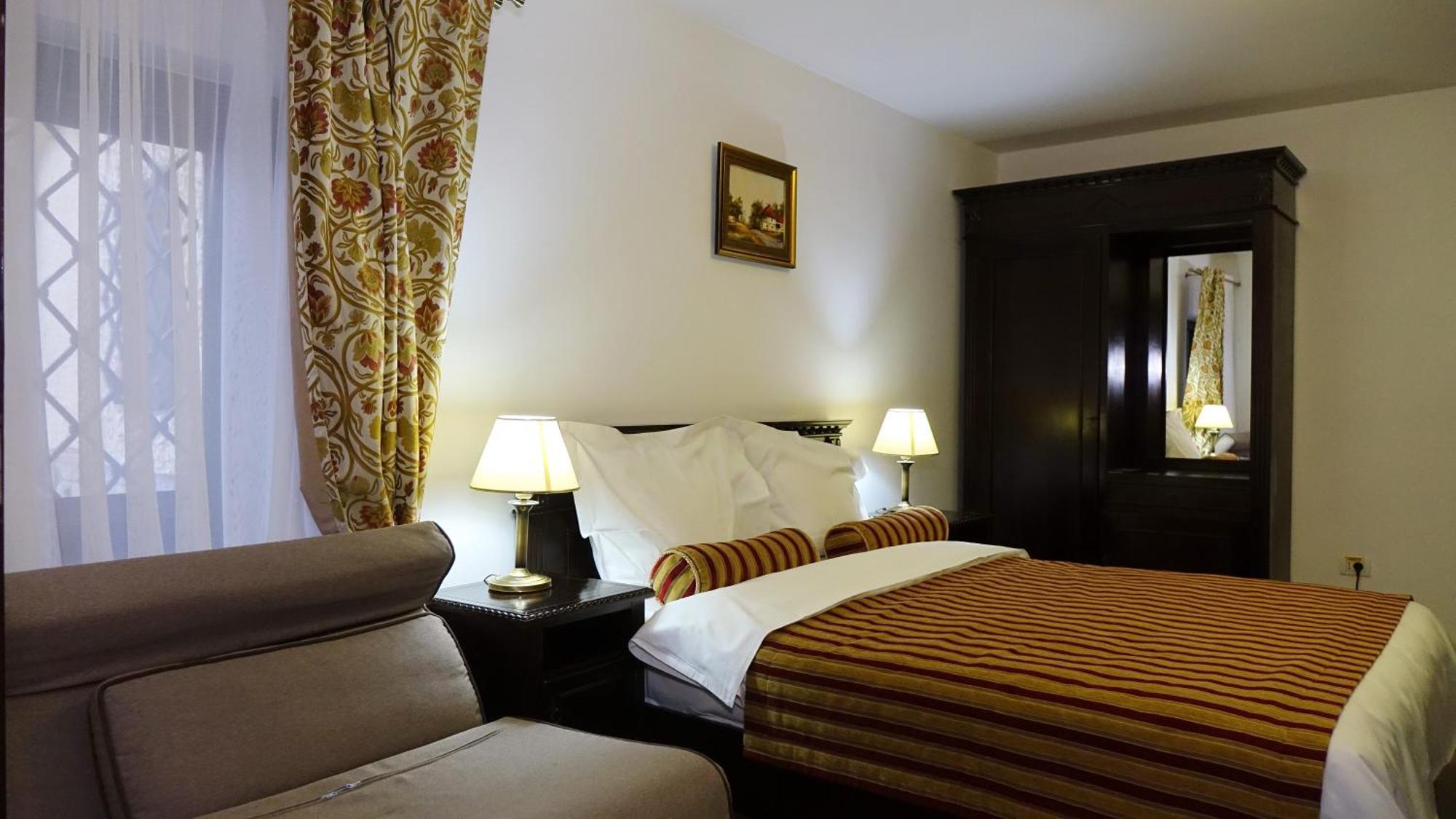 Vila Leonida - Resort Leonida Buşteni エクステリア 写真