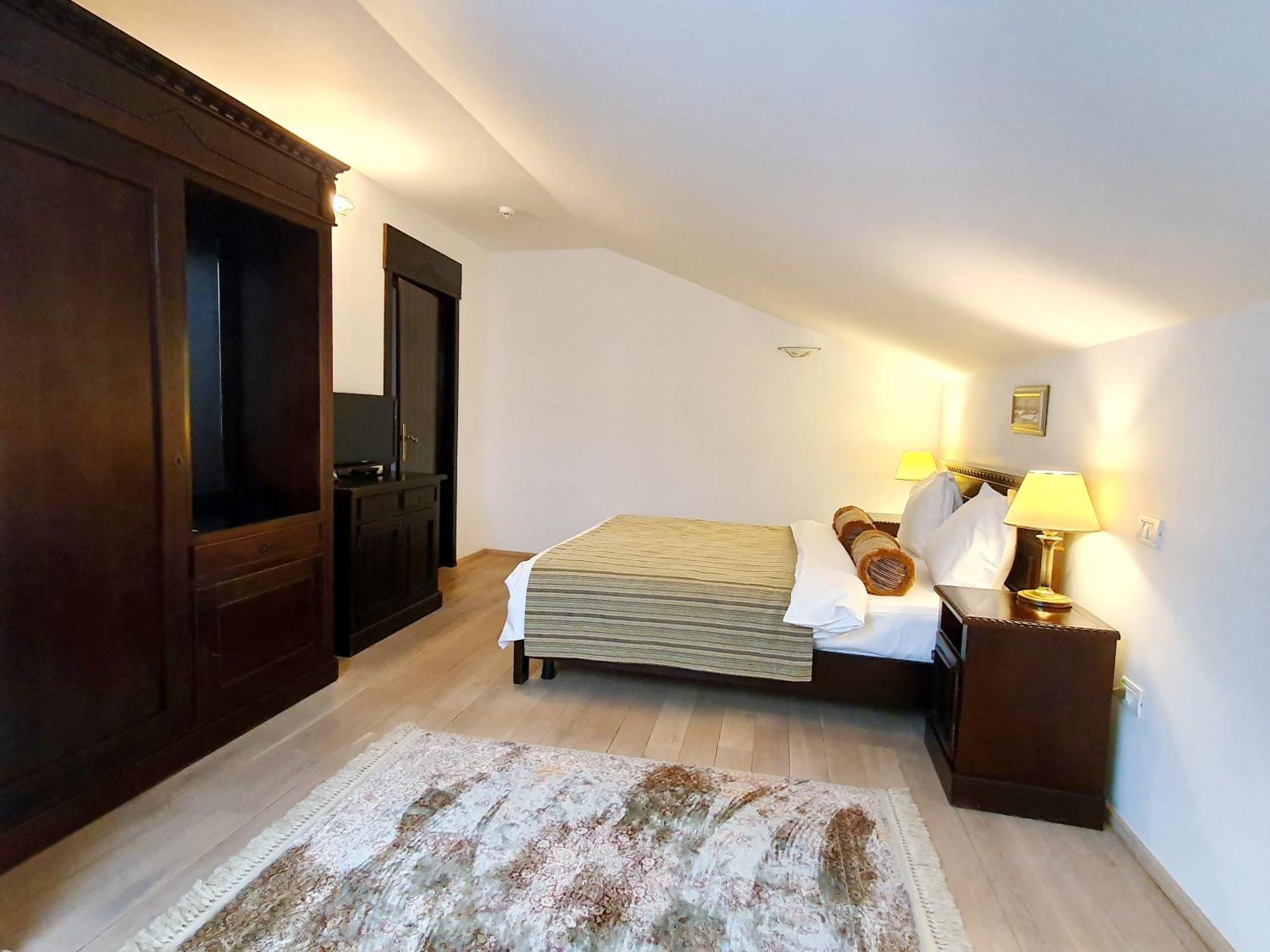 Vila Leonida - Resort Leonida Buşteni エクステリア 写真