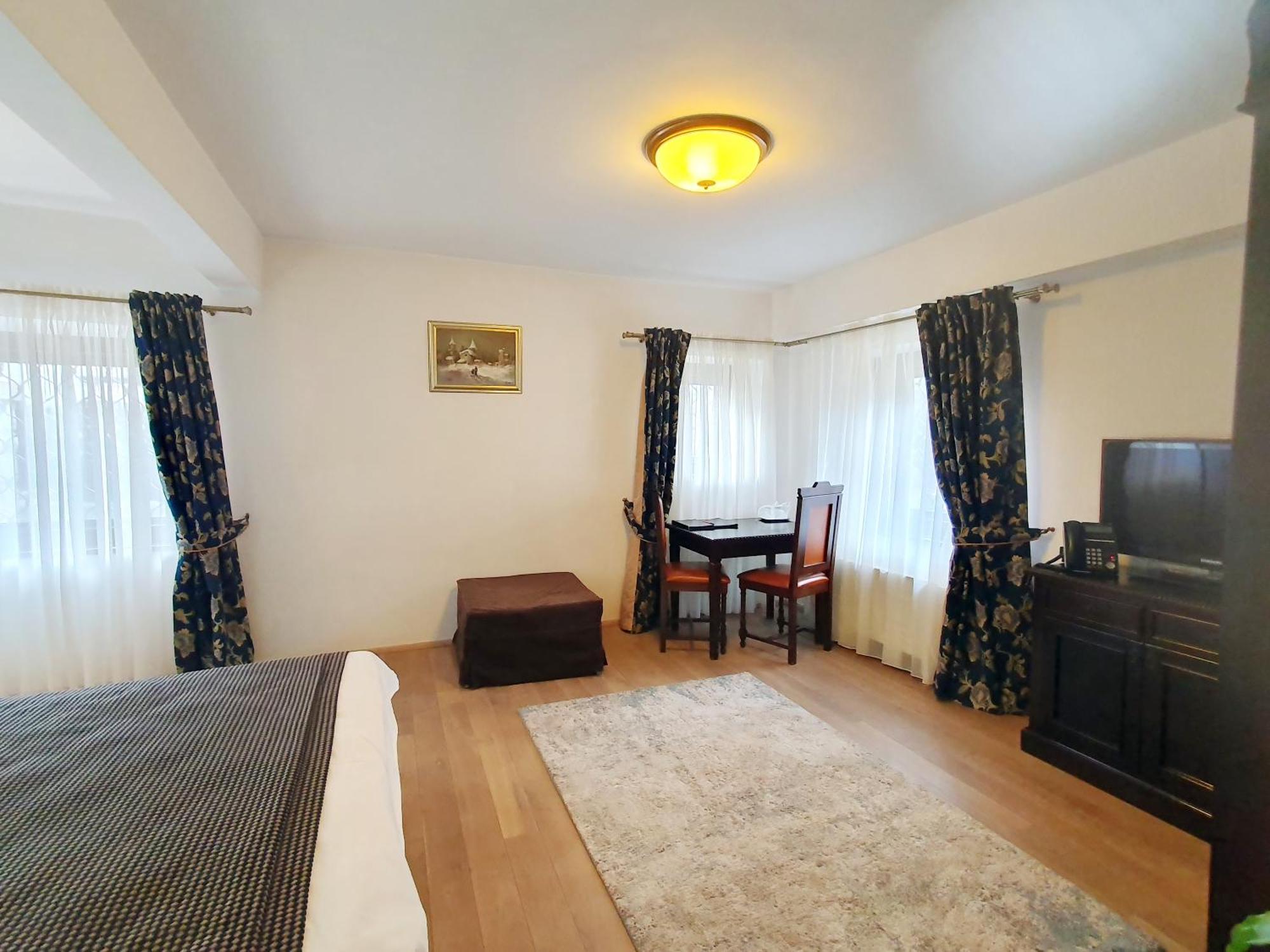 Vila Leonida - Resort Leonida Buşteni エクステリア 写真